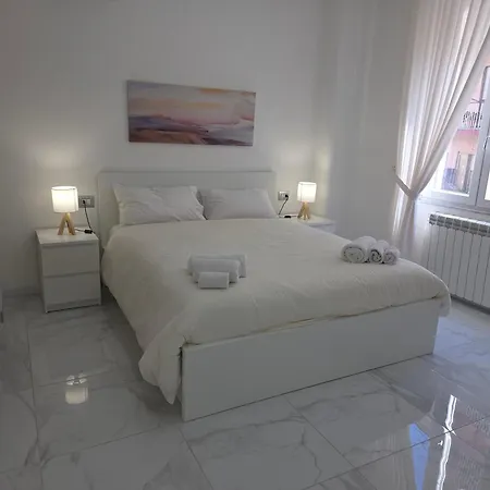 Center Luxury